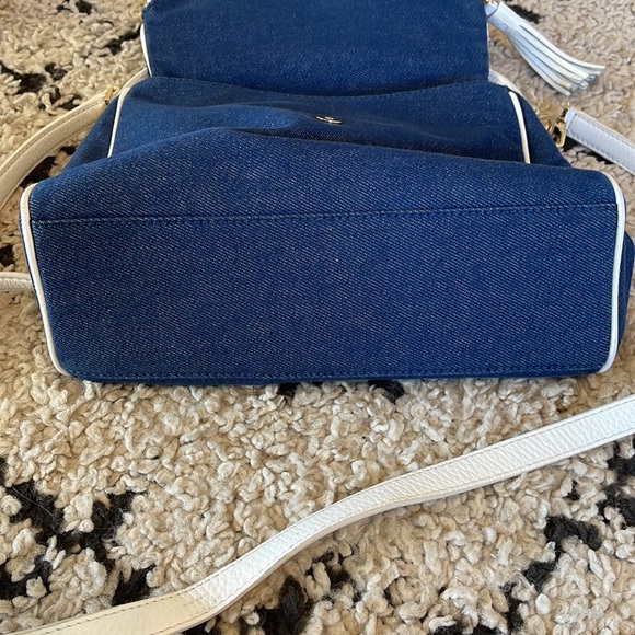 NWOT Kate Spade Denim and white bag 12” x 9” - Picture 9 of 9